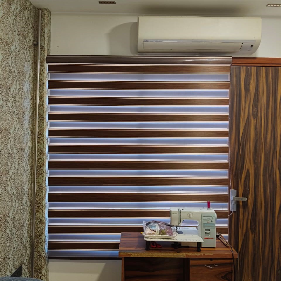Blinds Dealer